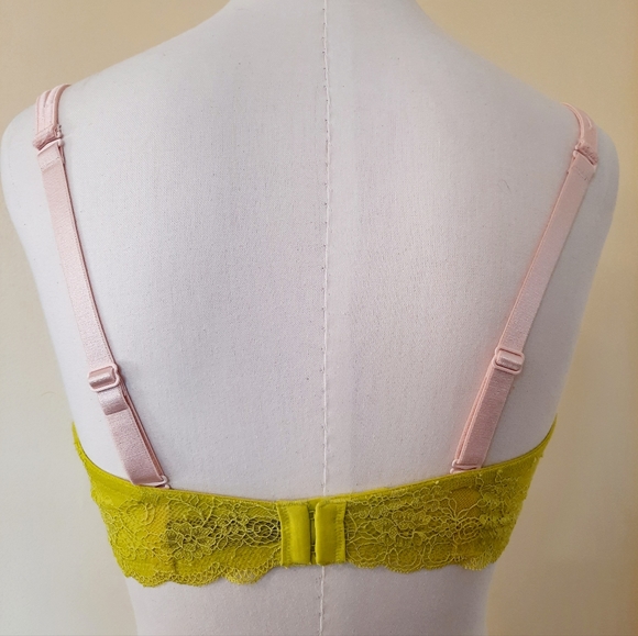 Victoria's Secret Push-up "Sexy Little Things" Bra in Size 36DD + Bonus!! 👙 - Picture 3 of 10